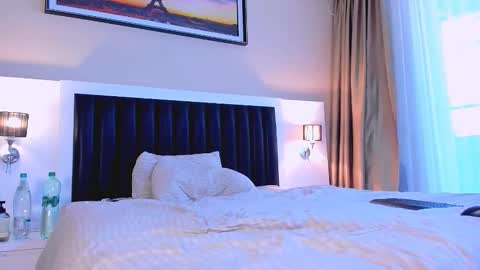 Mari online show from 11-21-25, 06:23