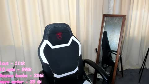 Snapshot of marrie_coy chatting on 03-08-25, 10:32 Marrie online show from 03-08-25, 10:32