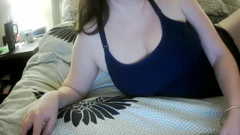 Snapshot of marriedcouple9 chatting on 02-22-25, 03:56 Jess and Nick online show from 02-22-25, 03:56