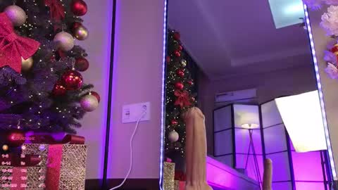 Mary online show from 12-31-24, 04:38