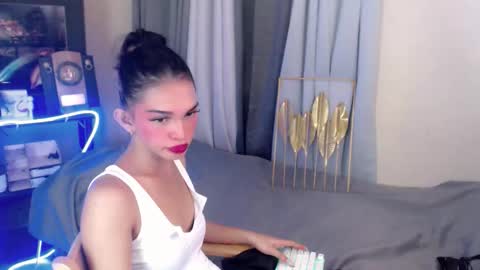 Snapshot of marryme_leixx chatting on 03-08-26, 02:15 LEIXX online show from 03-08-26, 02:15