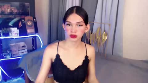 Snapshot of marryme_leixx chatting on 03-10-26, 05:01 LEIXX online show from 03-10-26, 05:01