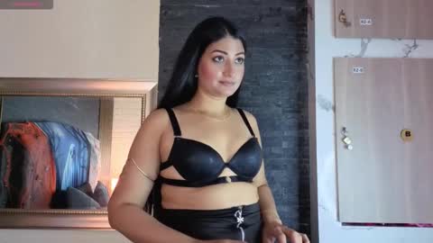 Snapshot of marscarlett chatting on 10-15-25, 03:17 marscarlett online show from 10-15-25, 03:17