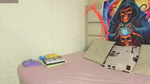 Snapshot of marscarlett chatting on 10-29-25, 11:01 marscarlett online show from 10-29-25, 11:01