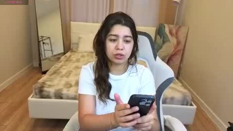 Snapshot of marsha_morris chatting on 08-02-26, 01:04 Trisha online show from 08-02-26, 01:04