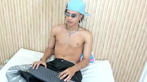 MARSHALL online show from 10-01-25, 01:50