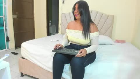marsmith_1 online show from 05-14-26, 03:02