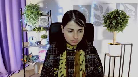 Snapshot of martaedams chatting on 04-08-26, 06:35 martaedams online show from 04-08-26, 06:35