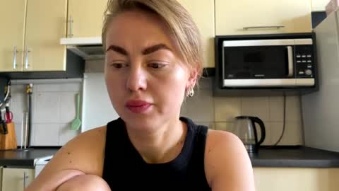 Marta online show from 06-17-26, 07:11