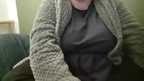 Snapshot of marthabriest chatting on 12-18-24, 11:24 Martha online show from 12-18-24, 11:24