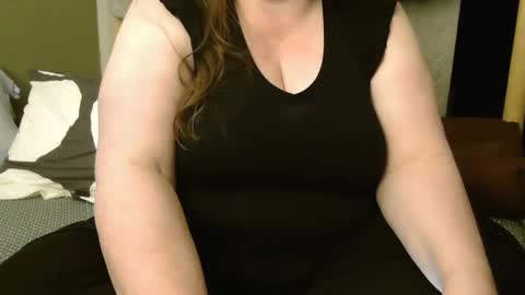 Snapshot of marthabriest chatting on 01-04-25, 04:01 Martha online show from 01-04-25, 04:01