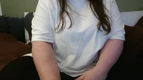 Snapshot of marthabriest chatting on 03-07-25, 12:12 Martha online show from 03-07-25, 12:12