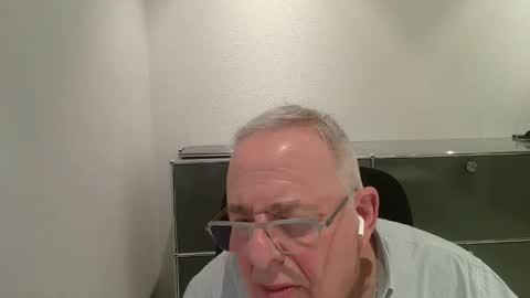 martin_1947 online show from 02-21-26, 09:05