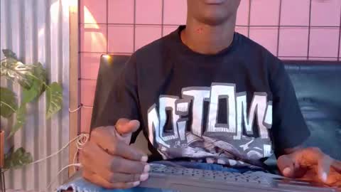 Martin online show from 10-27-25, 01:09