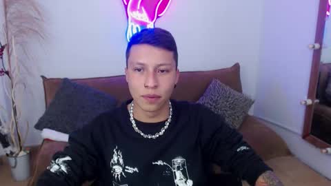 Snapshot of martin_west chatting on 10-21-25, 12:11 Martin online show from 10-21-25, 12:11