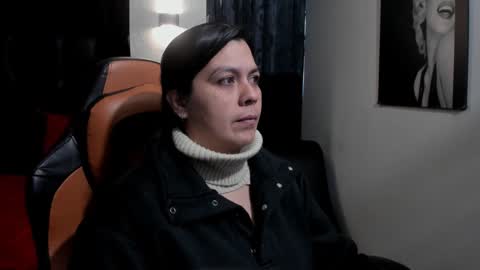 Snapshot of martina_foxy_ chatting on 01-22-25, 11:34 MARTINA online show from 01-22-25, 11:34