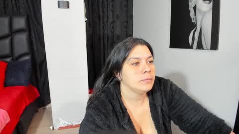 Snapshot of martina_foxy_ chatting on 01-23-25, 11:26 MARTINA online show from 01-23-25, 11:26