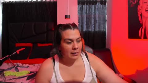 Snapshot of martina_foxy_ chatting on 01-24-25, 05:42 MARTINA online show from 01-24-25, 05:42