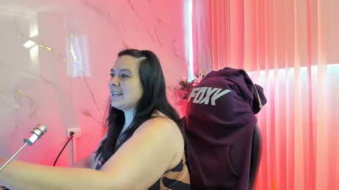 Snapshot of martina_foxy_ chatting on 01-25-25, 11:34 MARTINA online show from 01-25-25, 11:34