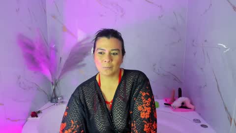 Snapshot of martina_foxy_ chatting on 02-02-25, 12:24 MARTINA online show from 02-02-25, 12:24