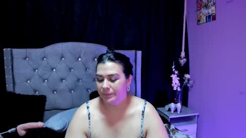 Snapshot of martina_foxy_ chatting on 02-21-25, 10:26 MARTINA online show from 02-21-25, 10:26
