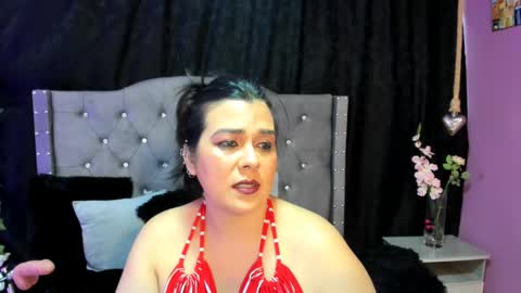 Snapshot of martina_foxy_ chatting on 02-23-25, 12:27 MARTINA online show from 02-23-25, 12:27