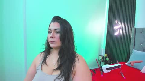 Snapshot of martina_foxy_ chatting on 10-29-25, 11:56 MARTINA online show from 10-29-25, 11:56
