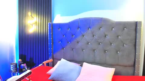 Snapshot of martina_foxy_ chatting on 10-30-25, 12:17 MARTINA online show from 10-30-25, 12:17