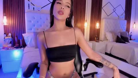 Martina online show from 11-30-25, 09:13