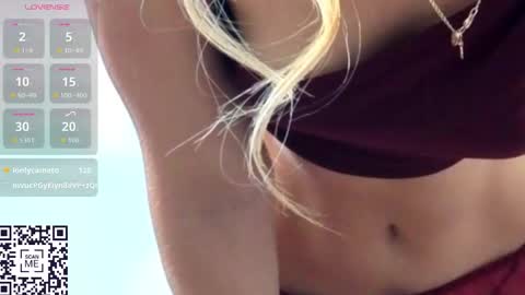 Martina online show from 11-19-25, 01:22