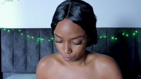 Laura online show from 12-21-24, 08:00