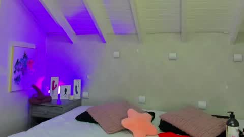 Snapshot of martina_miiller chatting on 08-05-26, 11:46 martina mIIler online show from 08-05-26, 11:46