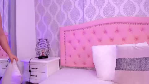 Martina online show from 03-11-25, 03:02