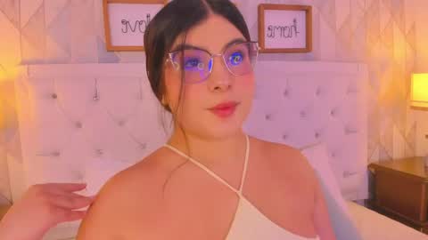 Martina online show from 05-08-26, 11:48