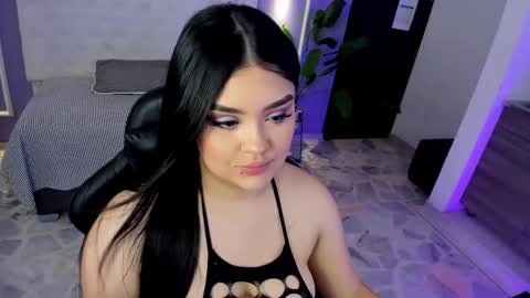 Snapshot of martina_saenz1 chatting on 10-02-25, 08:27 Martina online show from 10-02-25, 08:27