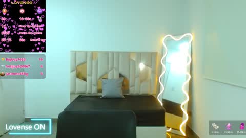 Hey im martina online show from 12-24-24, 09:17