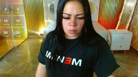 Snapshot of martina_tay chatting on 04-09-26, 03:17 Hey im martina online show from 04-09-26, 03:17