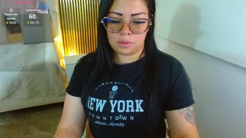 Snapshot of martina_tay chatting on 04-10-26, 03:12 Hey im martina online show from 04-10-26, 03:12