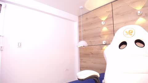 Snapshot of martina_touss chatting on 02-02-25, 05:59 martina touss online show from 02-02-25, 05:59