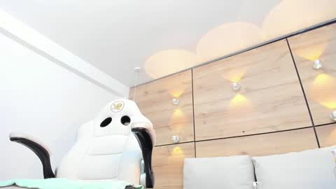 Snapshot of martina_touss chatting on 02-05-25, 01:04 martina touss online show from 02-05-25, 01:04