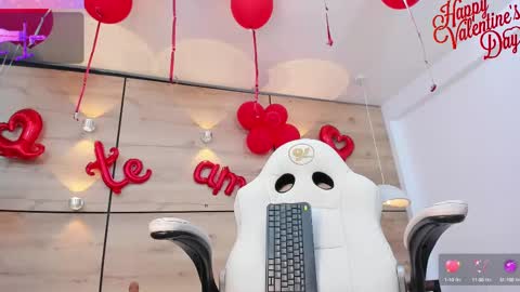 Snapshot of martina_touss chatting on 02-15-25, 02:47 martina touss online show from 02-15-25, 02:47