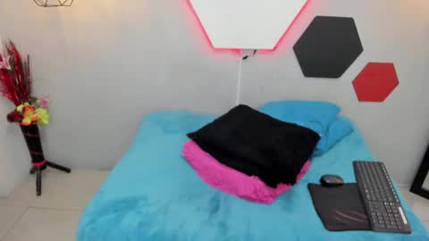 Martina online show from 02-23-25, 10:49