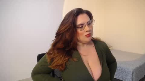 Snapshot of martinaguzmann chatting on 10-04-25, 11:47 Martina online show from 10-04-25, 11:47