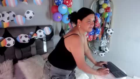 Snapshot of martinamilff chatting on 06-25-26, 08:13 Martina online show from 06-25-26, 08:13
