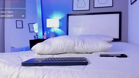 martina rizzi online show from 09-17-25, 04:03