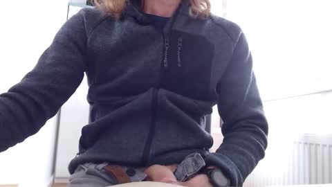 Snapshot of martindominant chatting on 05-18-26, 01:39 martindominant online show from 05-18-26, 01:39