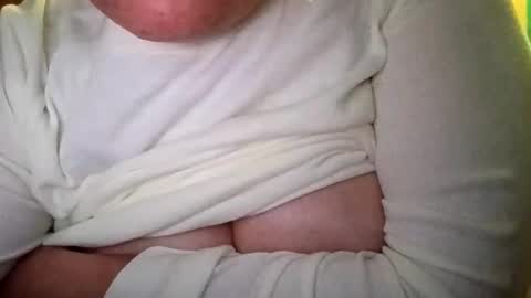 Snapshot of martinhopetaylor chatting on 04-28-26, 05:01 martinhopetaylor online show from 04-28-26, 05:01