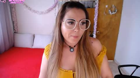 Snapshot of martiniella chatting on 04-12-26, 06:57 Antonella Martini online show from 04-12-26, 06:57