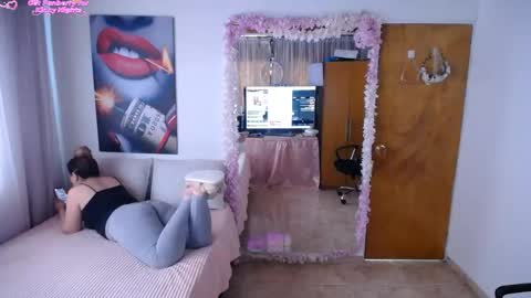 Snapshot of martiniella chatting on 05-07-26, 08:58 Antonella Martini online show from 05-07-26, 08:58