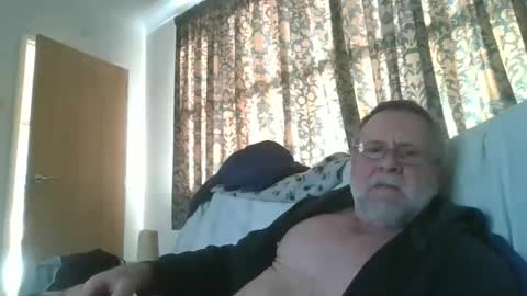Snapshot of martinrgbxxxx chatting on 01-11-25, 01:01 martinrgbxxxx online show from 01-11-25, 01:01